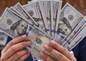 Dólar avanza a nivel internacional; peso mexicano se deprecia 0.72%