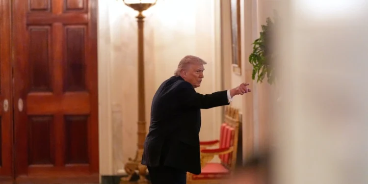 No habrá acuerdo con Irán, salvo una ‘rendición incondicional’: Trump