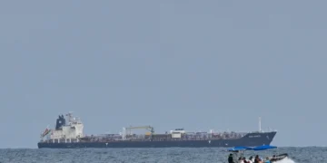 Petrolero ruso llega a Cuba; Kremlin refrenda su ayuda a la isla