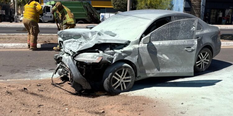 MUERE GUAYMENSE TRAS BRUTAL CHOQUE DE AUTOS EN MIRAMAR