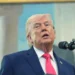 Va de caída popularidad de Trump