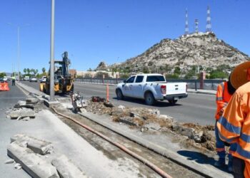 Trabaja Ayuntamiento de Hermosillo en mejorar vialidad en calle Rosales