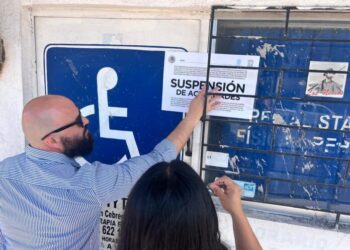 Clausura Protección Civil pasaje Quirarte por riesgos estructurales