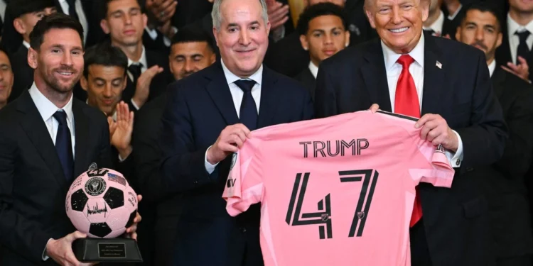 Extremistas de Miami presionan para que «ahora sí» caiga Cuba