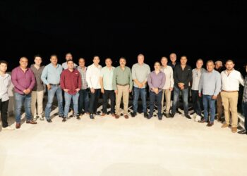 Sostiene Javier Lamarque encuentro con empresarios de San Carlos*