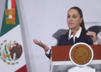 «No a la invasión, no a una solución violenta», Sheinbaum ante riesgo de conflicto armado de EU con Cuba