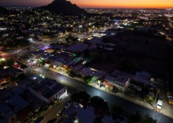 Beneficia Toño Astiazarán a familias de Las Praderas con programa de recarpeteo en vialidades del sector