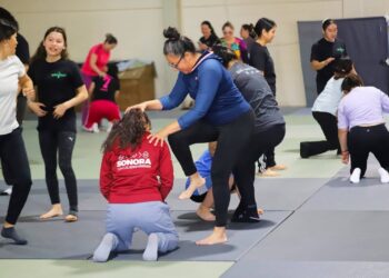 *Celebra sonora clase nacional de defensa personal de la campaña “Mujeres Imparables”