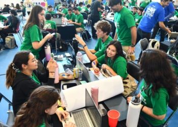 Rompe récord de participación Smart City Hackathon con más de 200 jóvenes en Hermosillo