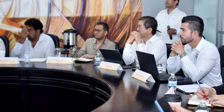 TIENEN REUNIÓN ALCALDES DEL SUR CON DISTRITO 5 DE LA SS SOBRE DENGUE, RICKETTSIA Y SARAMPIÓN