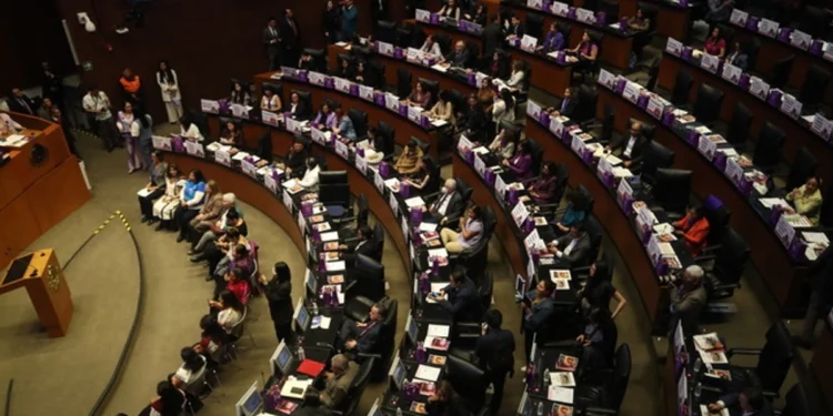 Senado avala por unanimidad eliminación de “pensiones doradas” a ex funcionarios
