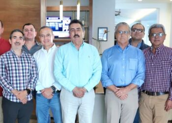 SOSTIENE MESA DE DIÁLOGO LAMARQUE CON INTEGRANTES DEL SECTOR PESQUERO DE SONORA