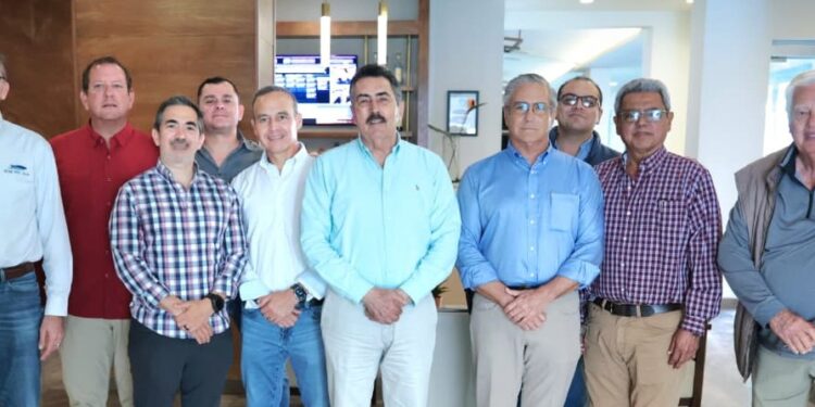 SOSTIENE MESA DE DIÁLOGO LAMARQUE CON INTEGRANTES DEL SECTOR PESQUERO DE SONORA