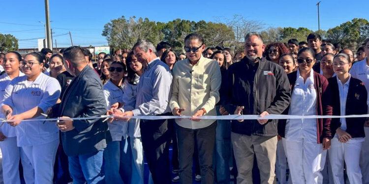 Inauguran recarpeteo de estacionamiento en UES San Luis Río Colorado para beneficio de estudiantes y trabajadores