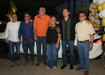 GANA ROSALBA ORTEGA  AUTO DE “PONTE AL VOLANTE CON OOMAPASN ABRIL 2026”