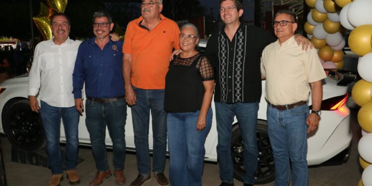 GANA ROSALBA ORTEGA  AUTO DE “PONTE AL VOLANTE CON OOMAPASN ABRIL 2026”
