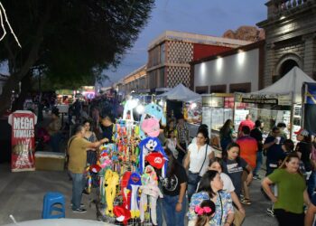 Reiteran llamado a comerciantes a tramitar permisos para Fiestas del Pitic 2026