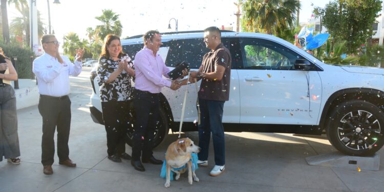 ¡YA DISFRUTA ABRAHAM RAMÍREZ DE SU AUTO TRAVERSE DE “GANA CON TU PREDIAL 2026”!