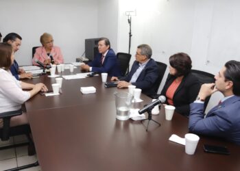 Aprueban en comisión del Congreso de Sonora iniciativas sobre profesionalización de la administración pública y robo a bienes municipales