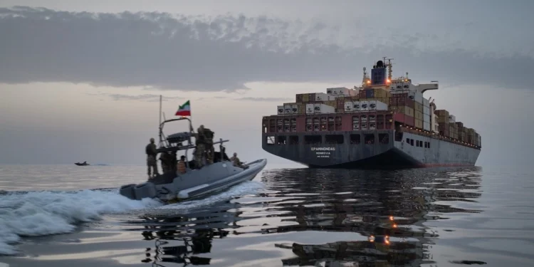 EU analiza propuesta de Irán para reabrir el estrecho de Ormuz