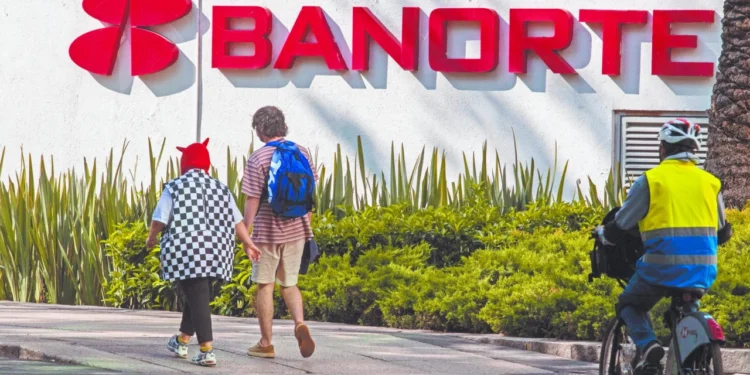 Acciones de Banorte suben 18% en lo que va del 2026, en la antesala de su reporte del 1T