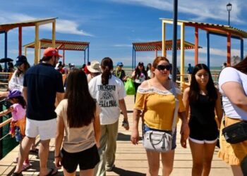Se registra gran afluencia de vacacionistas en Bahía de Kino y zona rural en Semana Santa