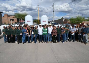 Gobierno de Sonora fortalece acceso al agua en Bacoachi con entrega de tinacos*