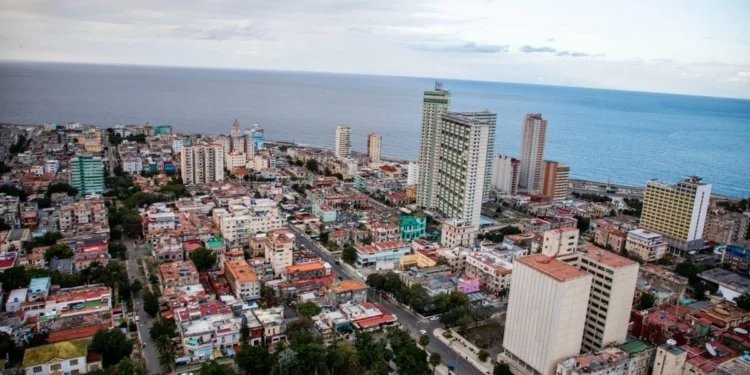 Ante bloqueo de EU, logra Cuba refinar su crudo por primera vez