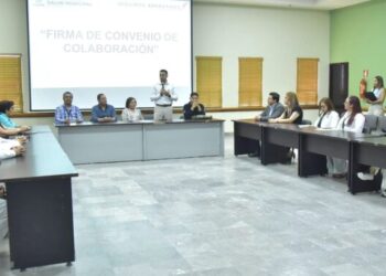 FIRMA GOBIERNO MUNICIPAL CONVENIO DE COLABORACIÓN EN SALUD CON UNIVERSIDADES