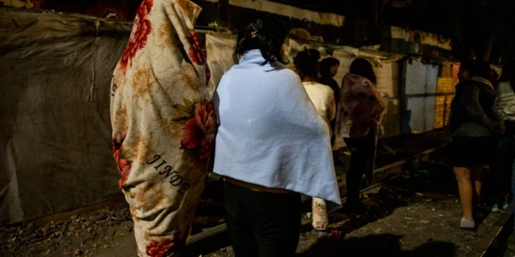 Inconstitucional, exigir a migrantes identificarse al abordar autobús: tribunal