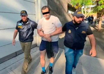 Cae contralmirante Fernando Farías en Argentina, vinculado a caso de ‘huachicol fiscal’