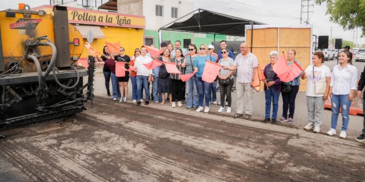 Inicia Toño Astiazarán recarpeteo de vialidad en Pueblitos; beneficiará a 19 colonias