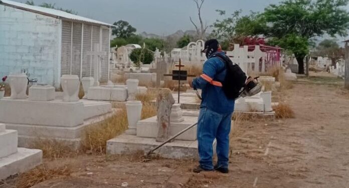 Realiza Gobierno de Hermosillo limpieza en panteones con motivo del 10 de mayo