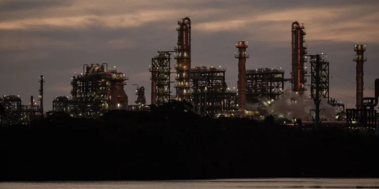 Pemex reporta pérdidas por 45 mil 993 mdp en el primer trimestre