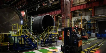 Francia presenta hoja de ruta para eliminar las energías fósiles