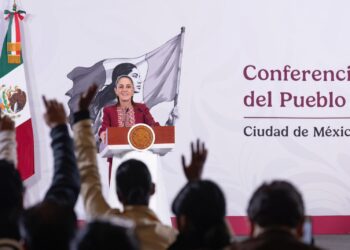 PRESIDENTA CLAUDIA SHEINBAUM ANUNCIA DECRETO PARA CREAR EL SERVICIO UNIVERSAL DE SALUD;  DEL 13 AL 30 DE ABRIL INICIA CREDENCIALIZACIÓN DE PERSONAS DE 85 AÑOS Y MÁS