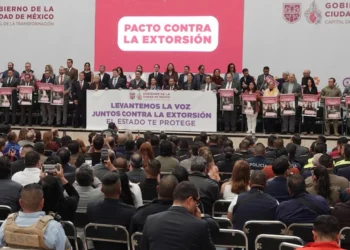 Firman Gobierno CDMX y sociedad pacto para hacer frente común contra la extorsión