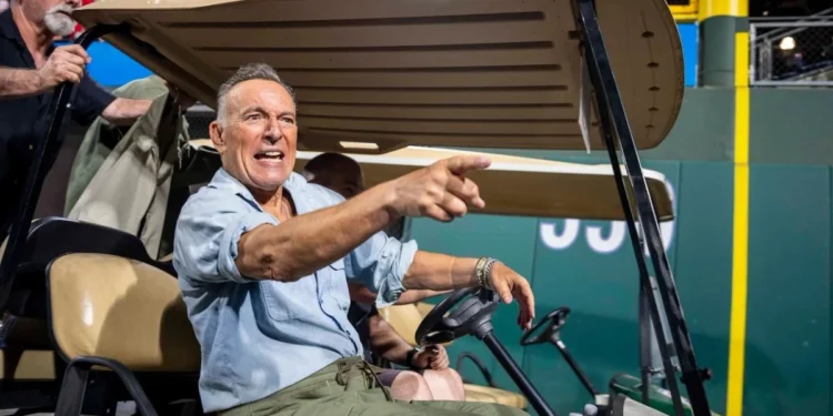 Tras atentado, Bruce Springsteen ofrece una oración por Trump