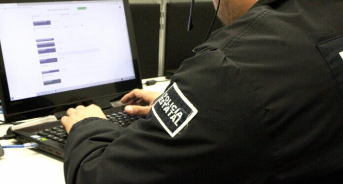 Alertan por mensajes falsos que suplantan al SAT para robar información