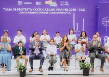 Toma protesta Toño Astiazarán a Cabildo Infantil que impulsará el uso responsable de pantallas electrónicas para el sano desarrollo de las infancias