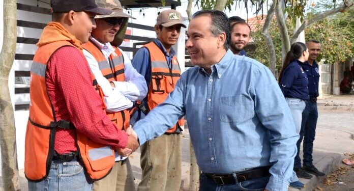 Beneficia Toño Astiazarán a vecinas y vecinos del norte con recarpeteo en calle Bernardo Reyes
