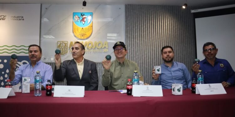 Entregan regaderas ahorradoras de Agua