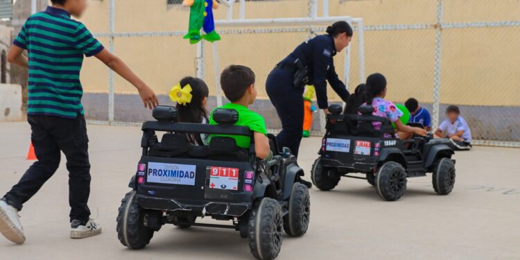 Prevención y proximidad de la Policía Estatal con niñas y niños del comedor Abrazando Sonrisas