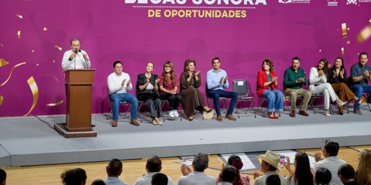 Gobernador Durazo beca a más de 600 atletas sonorenses y asegura su formación deportiva