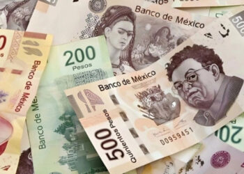 Arranca el peso con depreciación; cotiza en 17.36 por dólar