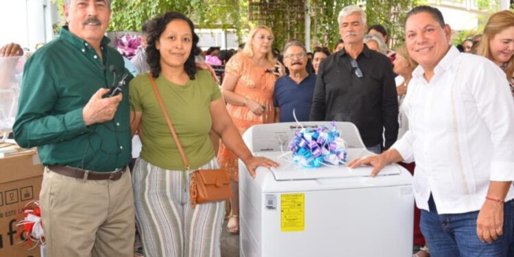 CELEBRA SECRETARÍA DE BIENESTAR DE CAJEME A MADRES DEL MUNICIPIO