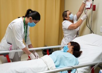 Destaca Gobierno de Sonora el trabajo de enfermeras y enfermeros en su día