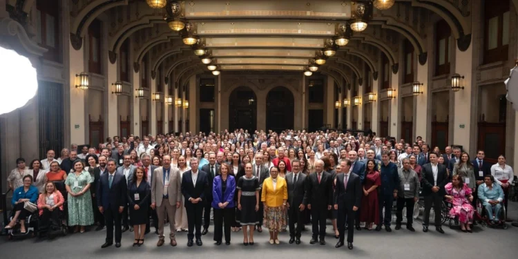 La Presidenta pide a aliados defender la soberanía con unidad ante asedio de EU