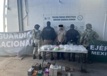Guardia Nacional y Ejército Mexicano aseguran más de 102 kilos de droga y armamento en Sonora