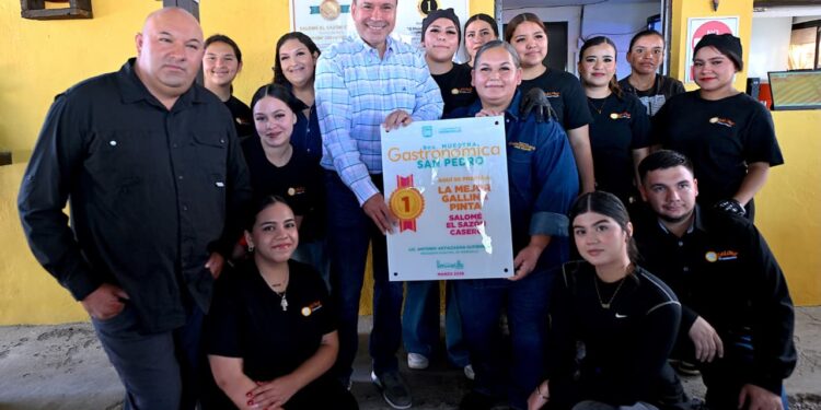 Otorga distintivo Toño Astiazarán a ganadores de la novena Muestra Gastronómica de San Pedro